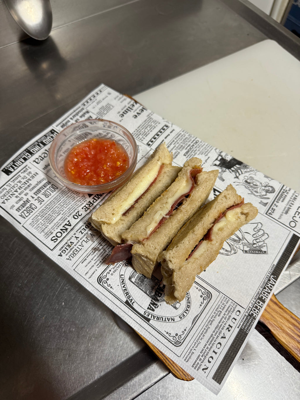 SÁNDWICH JAMÓN Y QUESO