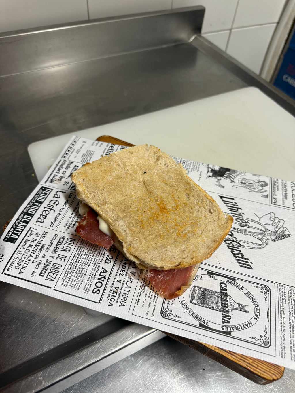 SÁNDWICH JAMÓN Y QUESO